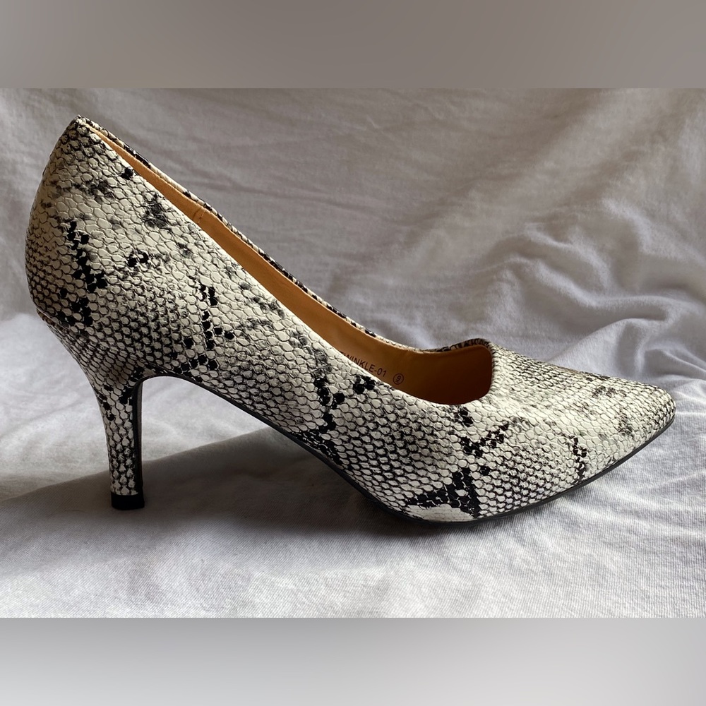 Refresh Snake Skin Heels